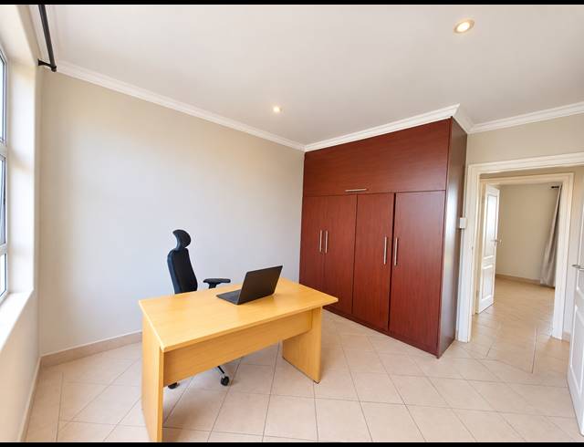 3 BEDROOM APARTMENT TO LET IN WESTBROOK